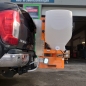 Mobile Preview: PickUp-Heckklappenbefestigung für LEHNER Polaro 110 & 170 Salzstreuer aus Edelstahl am Nissan Navara